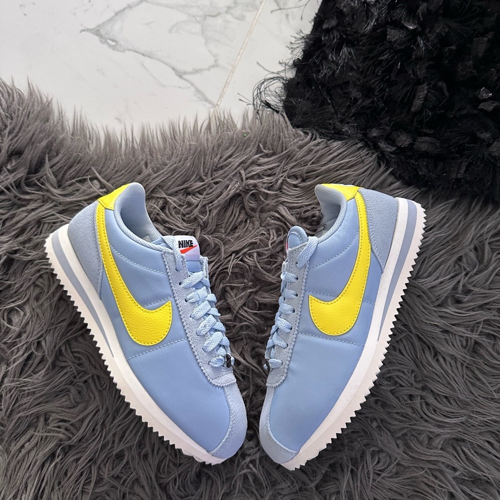 Nike Cortez - Picture 7 of 10